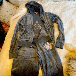 Juicy couture beautiful grey set very soft never worn but tags are gone